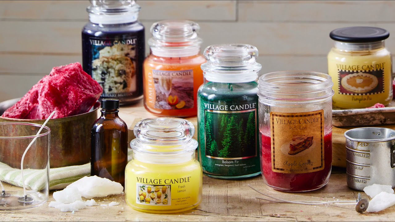 Village Candle geurkaars met luxe geur, verkrijgbaar bij MissBouquet in Maarheeze.